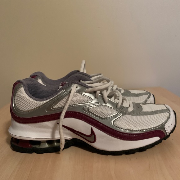 Nike REAX Shoes Size 7 / 38